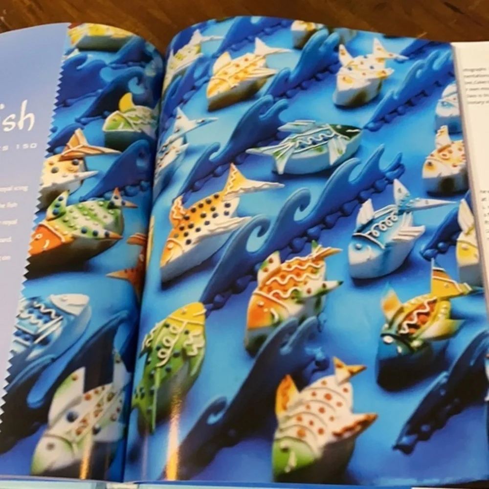 Cakes to Dream On: A Master Class in Decorating book‎ cake cookbook